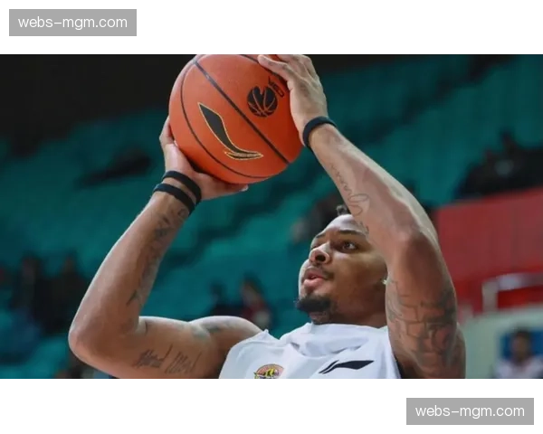 前CBA得分王约瑟夫·杨重返联赛,与福建浔兴达成签约意向 前CBA得分王约瑟夫·杨重返联赛,与福建浔兴达成签约意向