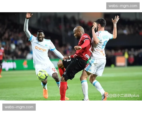 通讯：兰斯对阵斯特拉斯堡，转播方首次为听力障碍球迷提供实时手语解说评论流