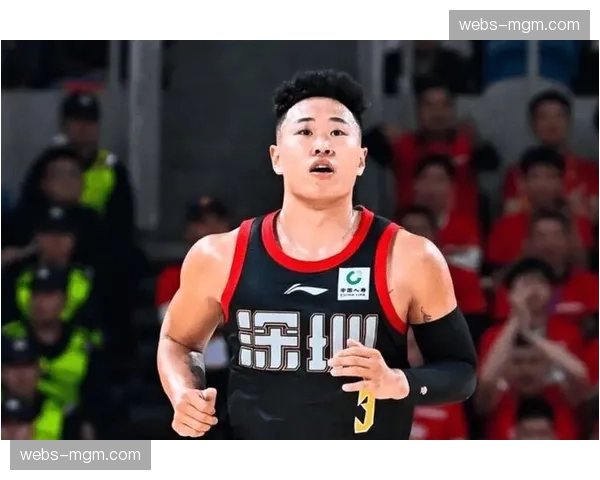 贺希宁进攻状态出色连续得分,成深圳队七连胜关键功臣 贺希宁进攻状态出色连续得分,成深圳队七连胜关键功臣